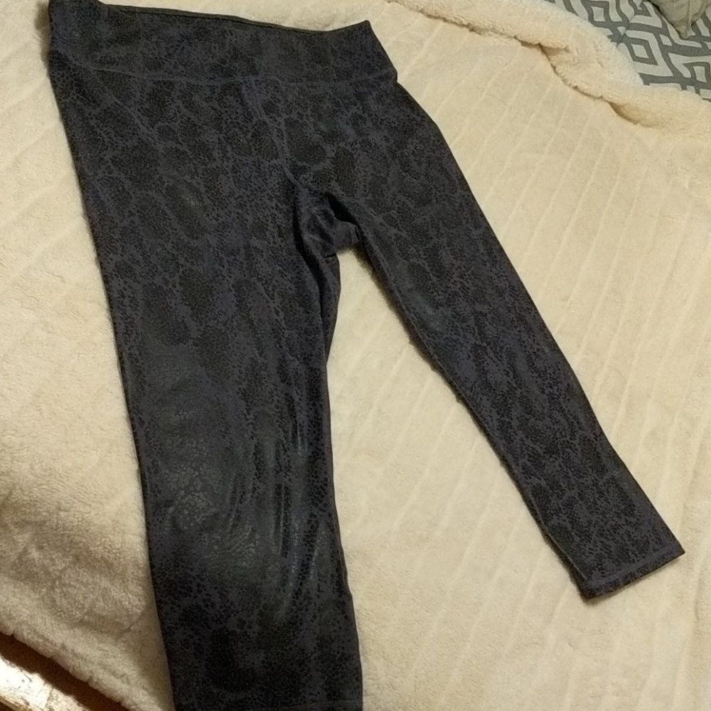 Fabletics Capri leggings